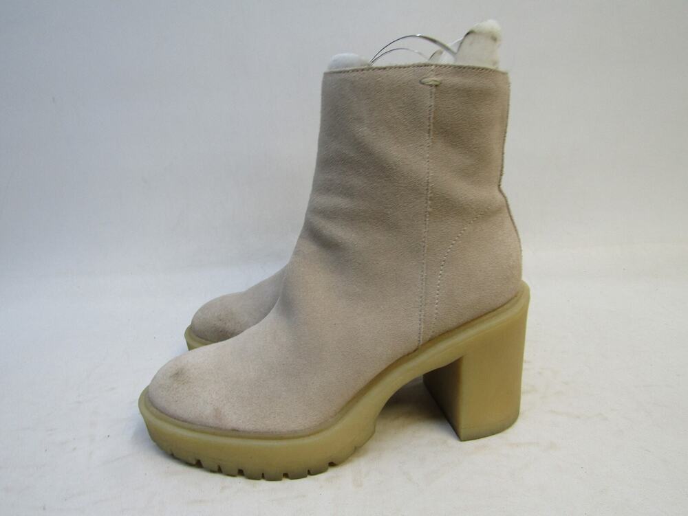 Dolce Vita Womens Size 8 M Beige Suede Chelsea Ankle Fashion Boots Bootie